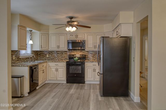 111 Sunset Road 60, Whiting, NJ 08759