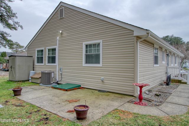 111 Sunset Road 60, Whiting, NJ 08759