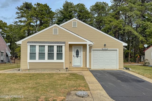 111 Sunset Road 60, Whiting, NJ 08759