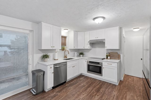 15 Enid St, Worcester, MA 01604