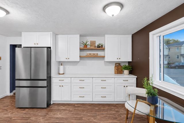 15 Enid St, Worcester, MA 01604