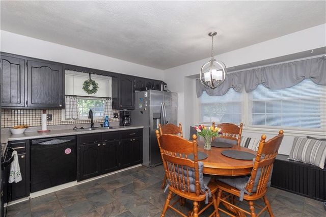 1005 SE Alice Street, Blue Springs, MO 64014