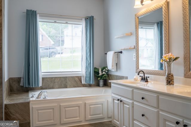 558 Savannah Rose Way, Lawrenceville, GA 30045