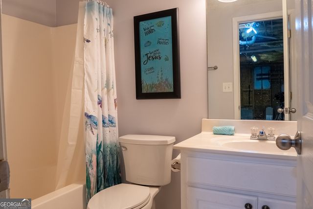 558 Savannah Rose Way, Lawrenceville, GA 30045