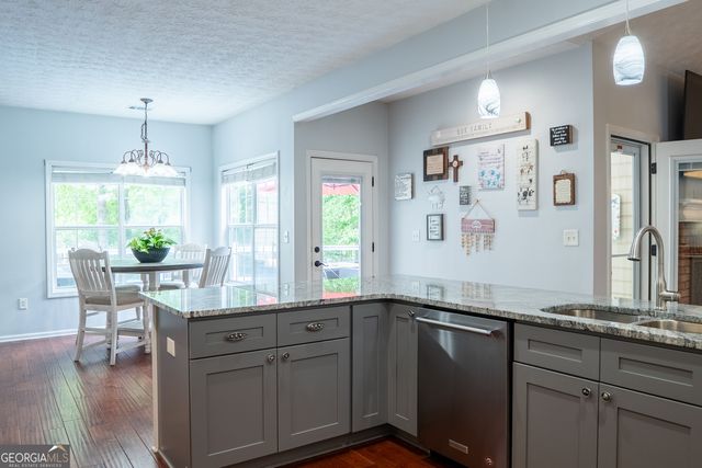 558 Savannah Rose Way, Lawrenceville, GA 30045