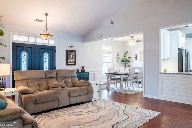558 Savannah Rose Way, Lawrenceville, GA 30045