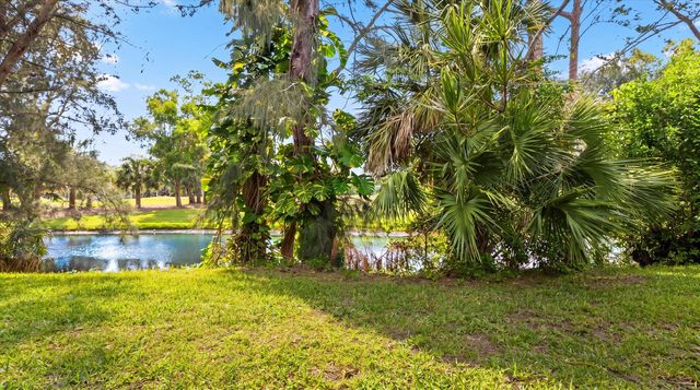 1303 Lakeview E, Royal Palm Beach, FL 33411
