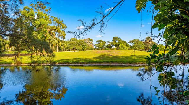 1303 Lakeview E, Royal Palm Beach, FL 33411
