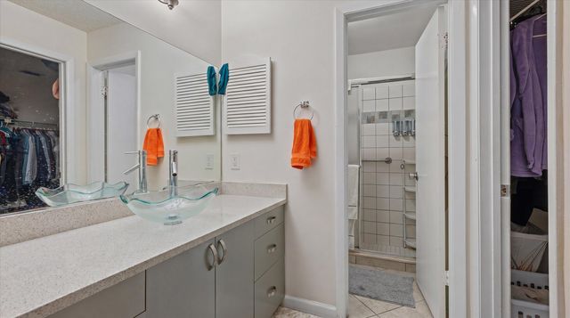1303 Lakeview E, Royal Palm Beach, FL 33411