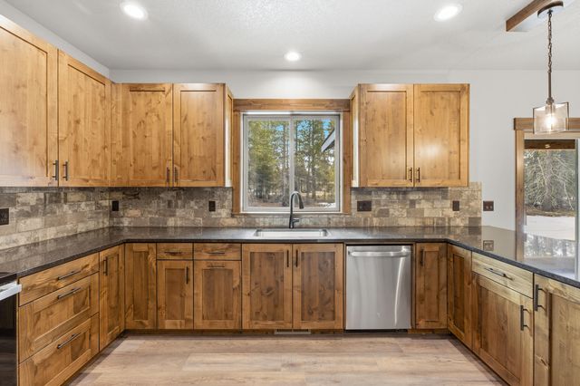 16083 Dyke Road 9, La Pine, OR 97739