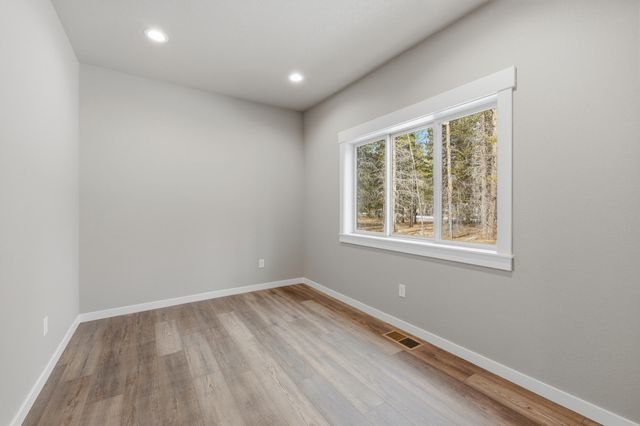 16083 Dyke Road 9, La Pine, OR 97739