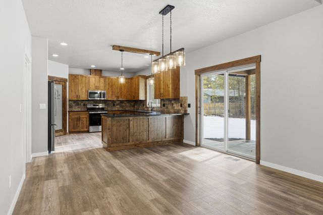 16083 Dyke Road 9, La Pine, OR 97739