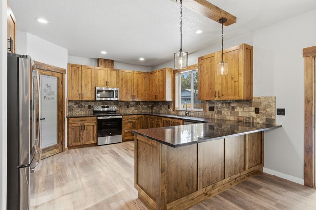 16083 Dyke Road 9, La Pine, OR 97739