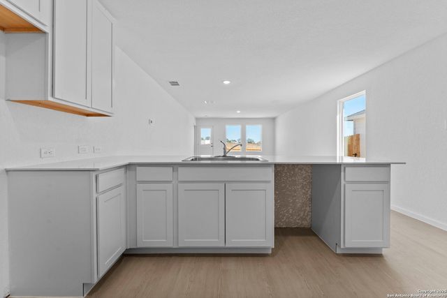 2218 Collins Alley, Converse, TX 78109