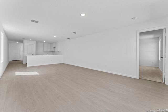 2218 Collins Alley, Converse, TX 78109