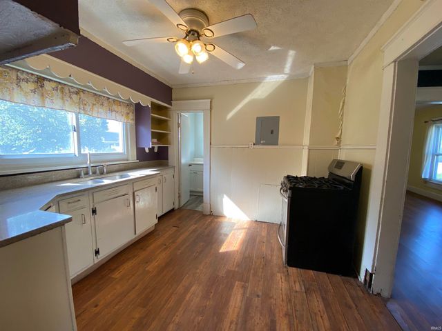 702 W Street, Bedford, IN 47421