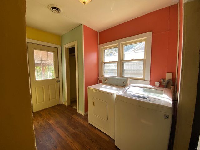 702 W Street, Bedford, IN 47421