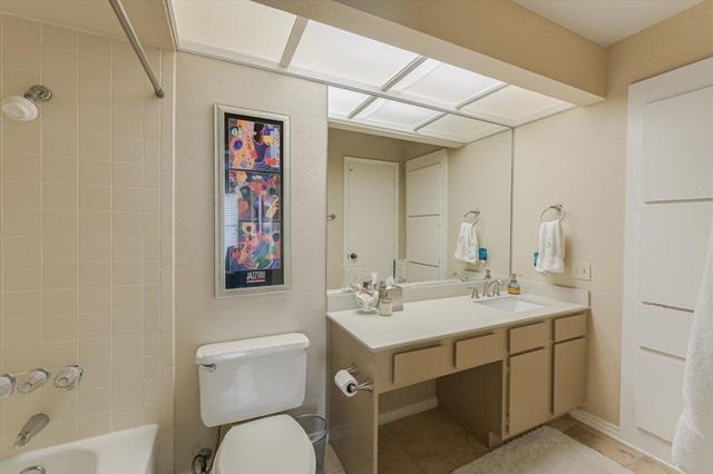 8200 Neely DR 242, Austin, TX 78759