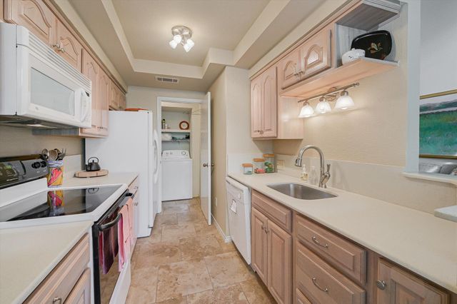 8200 Neely DR 242, Austin, TX 78759