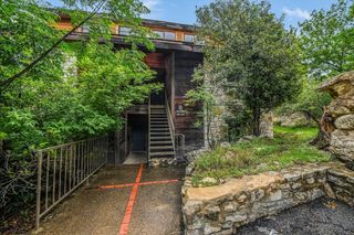 8200 Neely DR 242, Austin, TX 78759