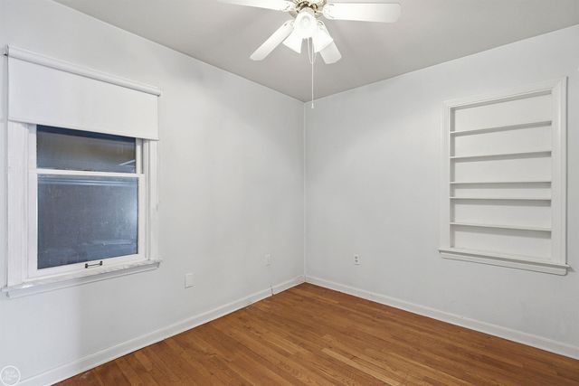 21227 Hillcrest Street, Clinton Township, MI 48036