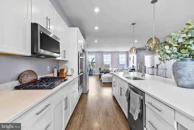 1672 SANDPIPER BAY LOOP, Dumfries, VA 22026