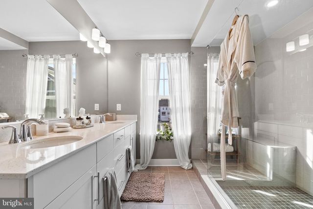 1672 SANDPIPER BAY LOOP, Dumfries, VA 22026