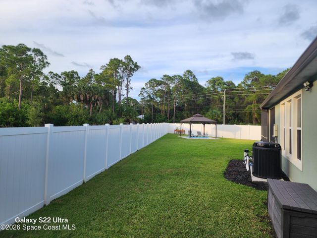 996 Corbin Circle SW, Palm Bay, FL 32908