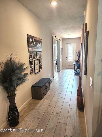 996 Corbin Circle SW, Palm Bay, FL 32908
