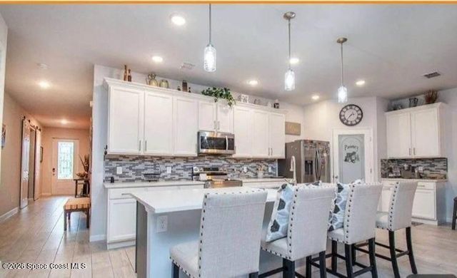 996 Corbin Circle SW, Palm Bay, FL 32908