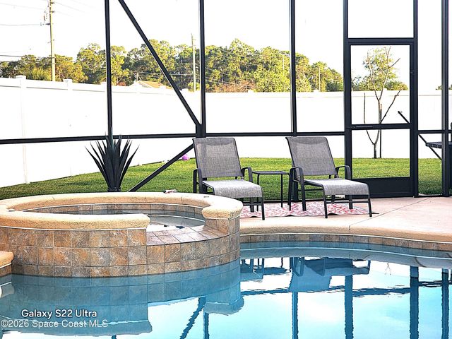 996 Corbin Circle SW, Palm Bay, FL 32908