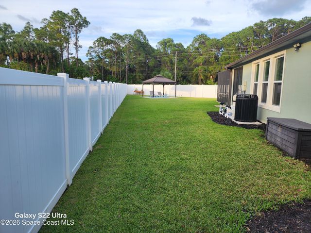 996 Corbin Circle SW, Palm Bay, FL 32908