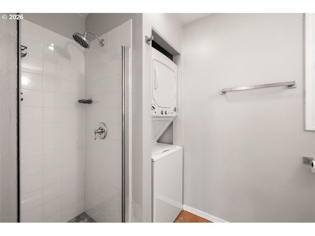 8260 N WAYLAND Ave, Portland, OR 97203