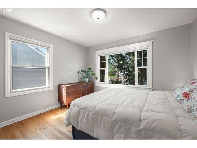 8260 N WAYLAND Ave, Portland, OR 97203