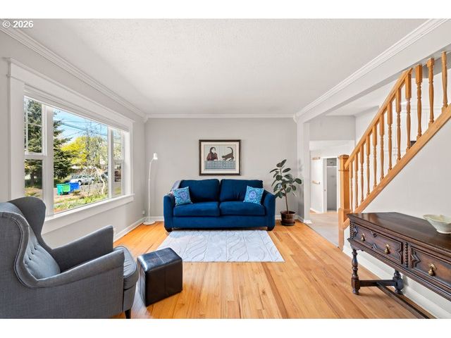 8260 N WAYLAND Ave, Portland, OR 97203