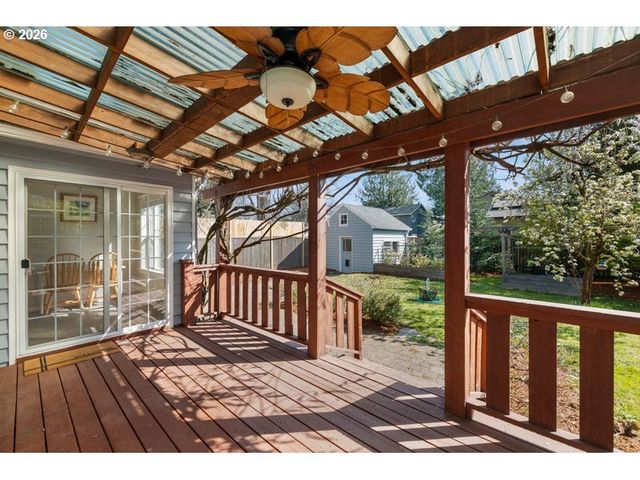 8260 N WAYLAND Ave, Portland, OR 97203