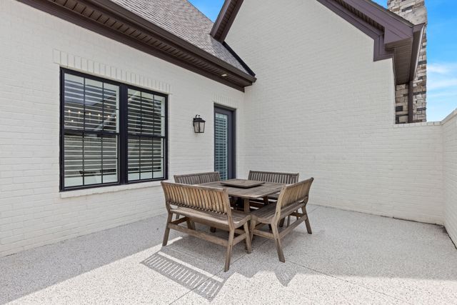405 Flag Court, Gallatin, TN 37066