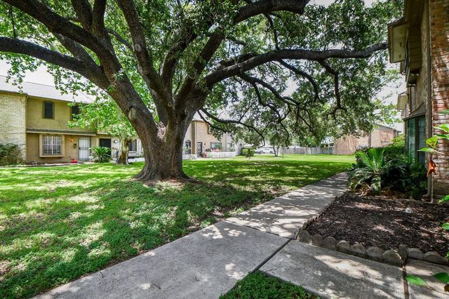 7336 Crownwest Street 7336, Houston, TX 77072