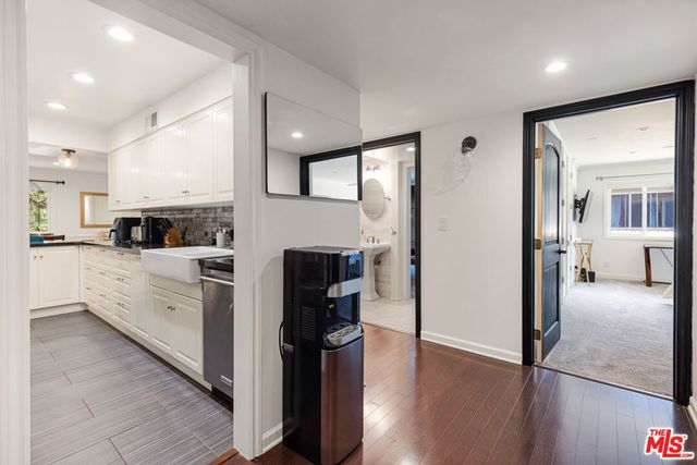 6708 Hillpark Drive 302, Los Angeles, CA 90068