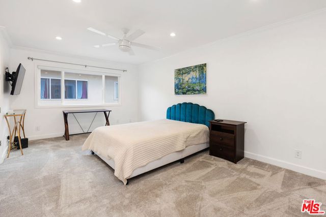 6708 Hillpark Drive 302, Los Angeles, CA 90068