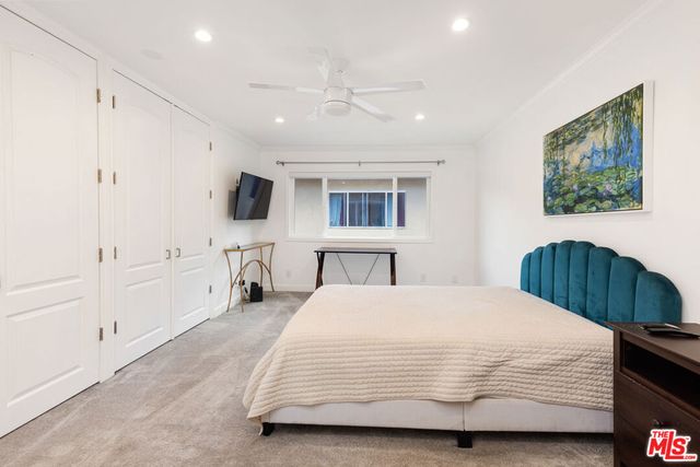 6708 Hillpark Drive 302, Los Angeles, CA 90068