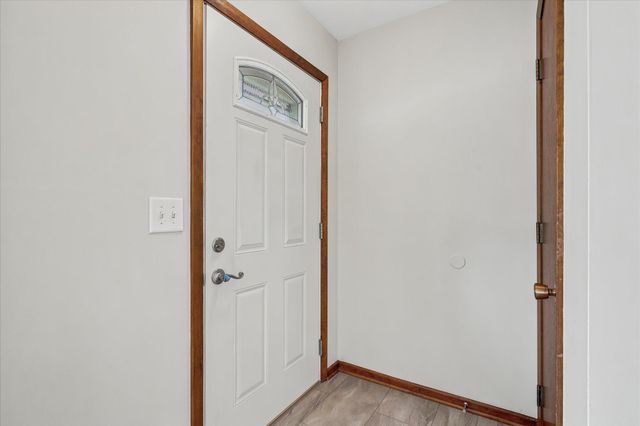 320 113th Avenue NE, Blaine, MN 55434