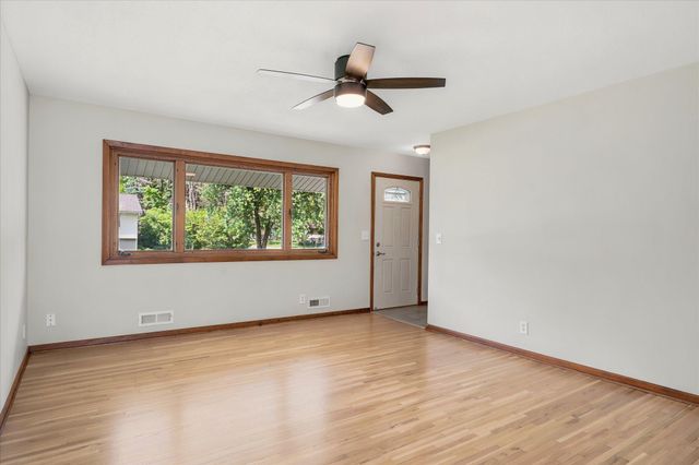 320 113th Avenue NE, Blaine, MN 55434