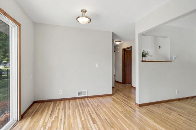 320 113th Avenue NE, Blaine, MN 55434