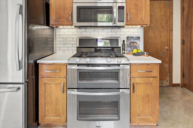 320 113th Avenue NE, Blaine, MN 55434