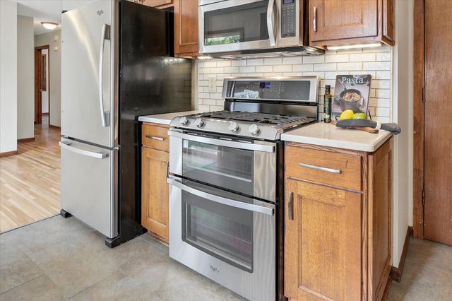 320 113th Avenue NE, Blaine, MN 55434