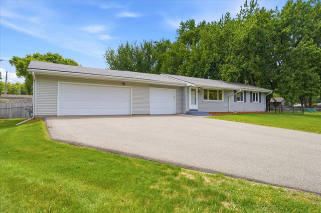 320 113th Avenue NE, Blaine, MN 55434