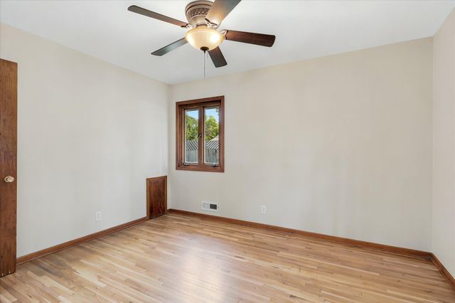 320 113th Avenue NE, Blaine, MN 55434