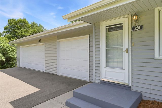 320 113th Avenue NE, Blaine, MN 55434