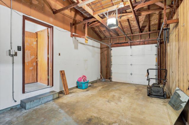 320 113th Avenue NE, Blaine, MN 55434